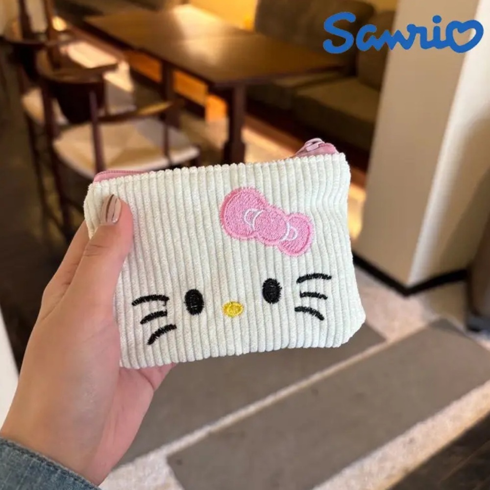 Hello kitty coin purse